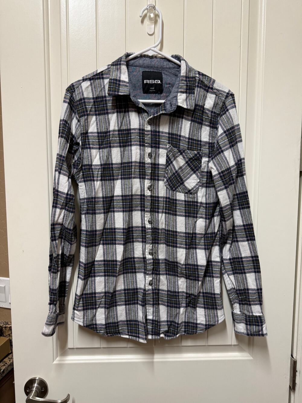RSQ from Tillys  Flannel Navy Green Size Small